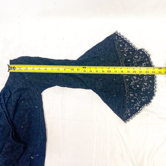 Women's Lace Boho Over Sized Bell Sleeve Shirt Eyelet Pattern Red Haute Brand S - Picture 7 of 14